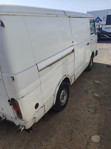 автомобиль пассат: Volkswagen LT 28 фургон - Тип кузова: цельнометаллический фургон — 4