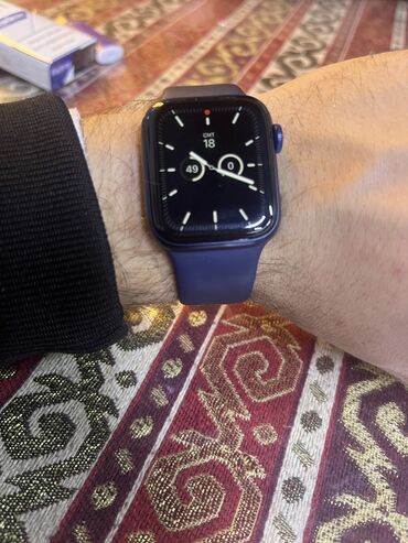 watch 6: Apple Watch 6. Pil 100%. Heç bir problemi yoxdur