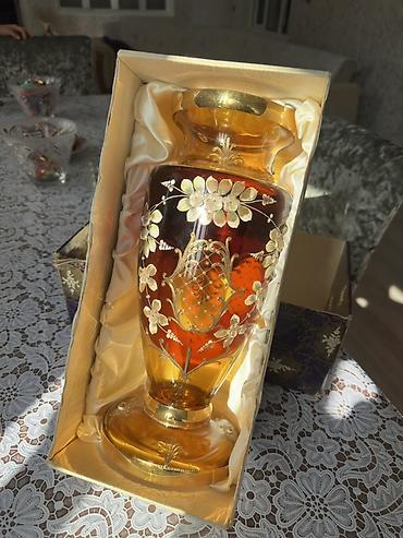 balba gulu: Bir vaza, Bogem şüşəsi — 1