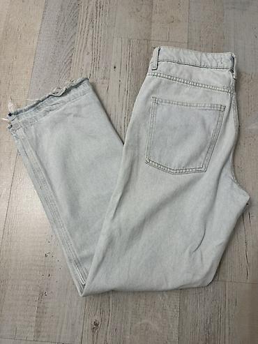 белый джинсы: Светло-голубые джинсы ZARA
38 размер — 1