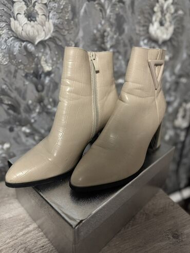 прокат национальных костюмов для детей: Продаю женские батильоны, одевала пару раз