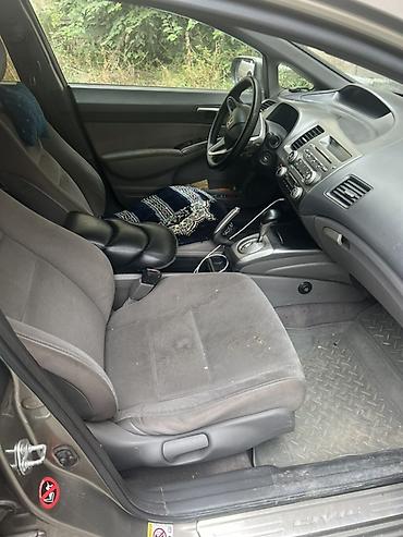 музыка в авто: Honda Civic: 2008 г., Гибрид, Седан — 5