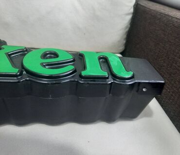 Ostali predmeti za umetnost i kolekcionarstvo: Svetleca reklama HeInEkEn Ispravna reklama poznatog brenda. Poseduje — 8