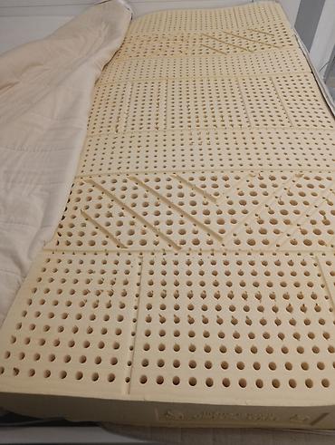 tablom: Prodajem 2 premium dušeka dimenzija 90x200 cm, sa jezgrom od 100% — 1