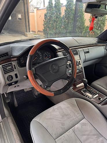 дмрв: Mercedes-Benz E-Class: 1995 г., 2.3 л, Автомат, Бензин, Седан — 7