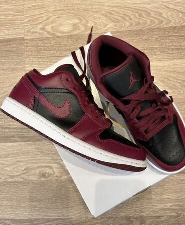 Кроссовки и спортивная обувь: Кроссовки Nike Air Jordan 1 Low - Цвет: бордовый/черный с белой