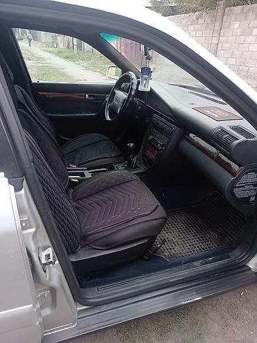 Audi: Audi A6: 1995 г., 2 л, Механика, Бензин, Седан — 6