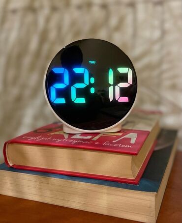 часы с будильником: Круглый будильник с LED экраном