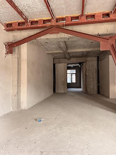 Аренда помещений свободного назначения: Коммерческое помещение свободной планировки - Просторный зал с — 1