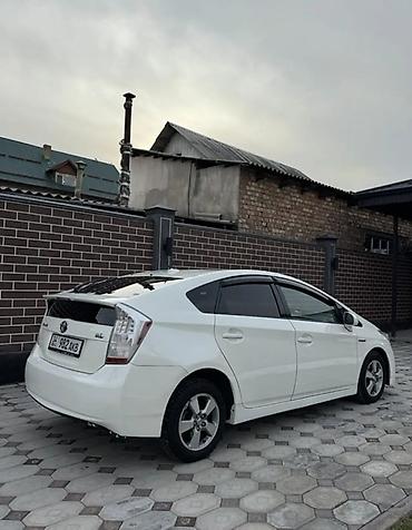 infinity fx35: Toyota Prius: 2010 г., 1.8 л, Автомат, Гибрид, Хэтчбэк — 6