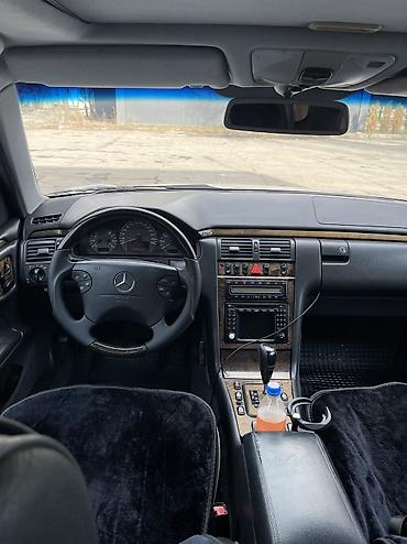 Mercedes-Benz: Mercedes-Benz E-Class: 2001 г., 4.3 л, Автомат, Бензин, Седан — 5