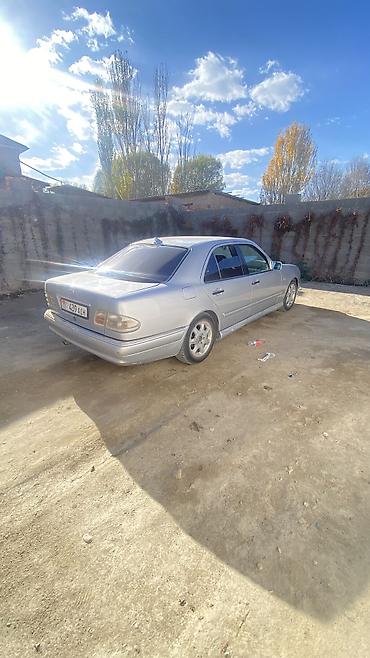 1000 к: Mercedes-Benz E-Class: 1996 г., 3.2 л, Автомат, Газ, Седан — 3
