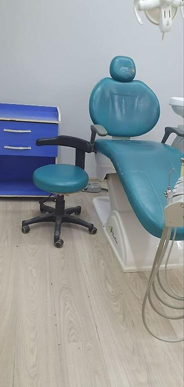 туалет для больных: Стоматологическая установка с креслом и врачебным стулом+ рабочий стол — 6