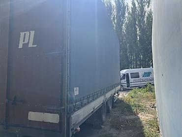 Прицепы и полуприцепы: Тентованный прицеп (мешок) длина 7.70 мосты бпв 17.5 год 2003 цена — 4