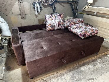 Угловые диваны: Диван мустанг с подушкой. Новый раздвижной диван. Размеры: с наружи — 2