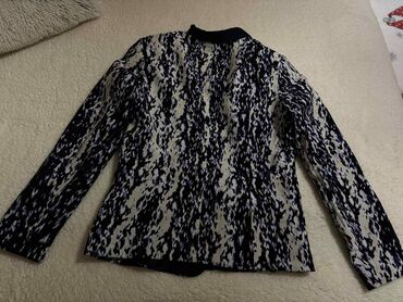 Sakoi: H&M, L, Viskoza — 3