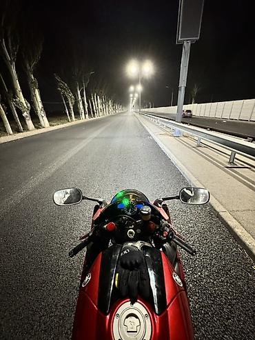 мотоциклы 200 куб: Спортивный мотоцикл Yamaha YZF-R1 (поколение YZFR1) в красном цвете — 3