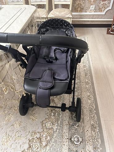 chicco lite way: Коляска, цвет - Черный, Б/у, Самовывоз — 2