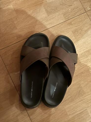 yaz basanoşkalar: Tommy Hilfiger kişi/slayd sandal. - Model: X-şəkilli üst qayışlı — 1