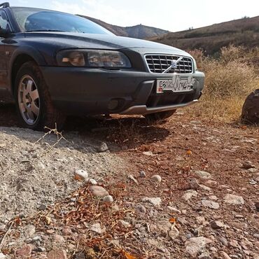 клык на вольво: Volvo XC70: 2004 г., 2.5 л, Механика, Бензин, Универсал