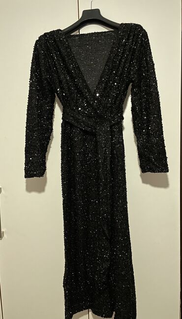 чёрная вечерняя платья: Вечернее платье, M (EU 38)