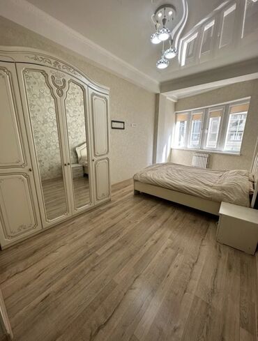 сдается квартира 6 микрорайон: 2 бөлмө, 92 кв. м, Элитка, 3 кабат, Евроремонт