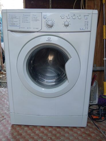 Ventilyatorlar: Paltaryuyan maşın Indesit, 5 kq