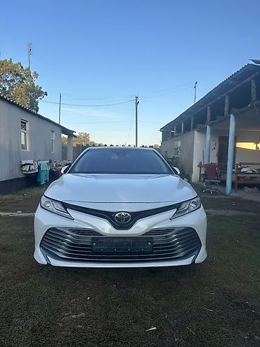 Унаа: Toyota Camry: 2017 г., 2.5 л, Автомат, Бензин, Седан — 4
