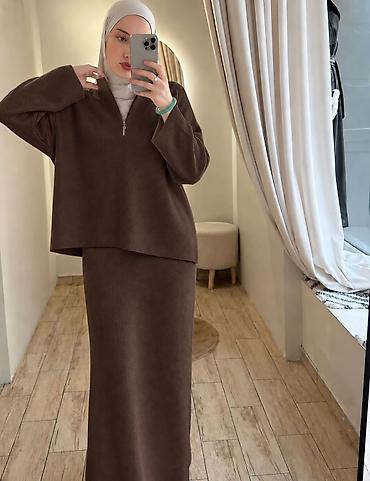 одежда для беременных женщин: Костюм-двойка в стиле modestwear: вязаный свитшот на молнии + длинная — 3