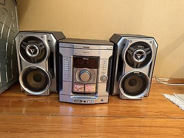 sony 337: Sony mini hi-fi stereo sistemi – 3 hissəli komplekt (mərkəzi blok + 2 — 2