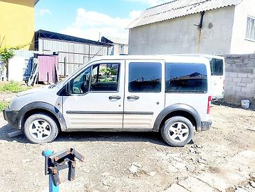 консоль марк 2: Ford Transit Connect: 2004 г., 1.8 л, Механика, Бензин, Фургон — 3