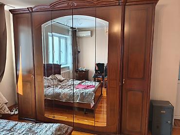 Спальные гарнитуры: Спальный гарнитур, Б/у, Двуспальная кровать, Дерево, цвет - Коричневый — 1