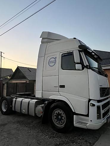 присепы: Тягач, Volvo, 2003 г., Без прицепа — 2