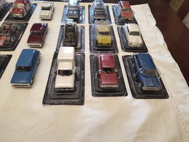 Avtomobil modelləri: Kolleksiya satılır Ümumi 85 ədəd modeldir jurnalı ilə birlikdə 77 — 7