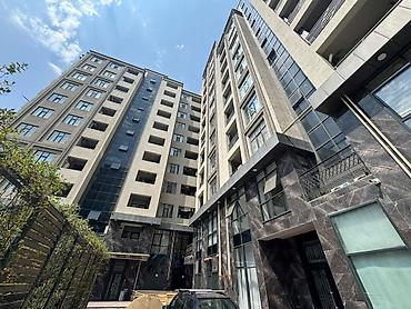 bakida: 2 otaqlı, Yeni tikili, 83 kv. m — 1