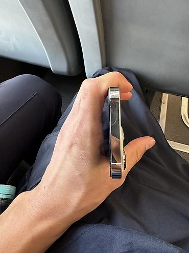 iphon 14 pro: IPhone 13 Pro, Б/у, 256 ГБ, Белый, Чехол, 78 % — 4