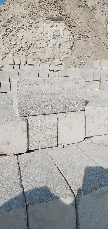 Digər tikinti daşları: KUBİK DAŞ ( MİŞAR DAŞI ) Standart eyni ölcüdə (40sm×19sm×16.5sm) bərk — 21