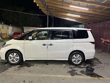Honda Elysion: 2004 г., Автомат, Бензин, Минивэн