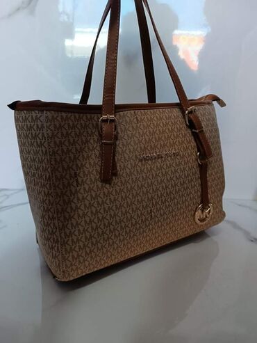 Torbe: Torbe 
Velike cena 4100din, manje po 3000din — 7