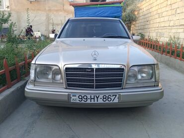 mersedes e klass: Mercedes-Benz E 220: 2.2 l | 1995 il Sedan