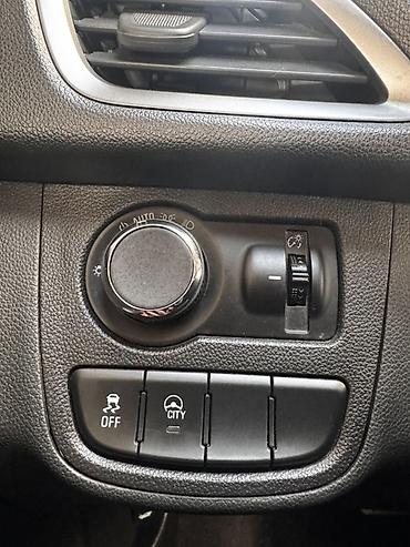 Chevrolet: Chevrolet Spark: 2021 г., 1 л, Автомат, Бензин, Хэтчбэк — 9