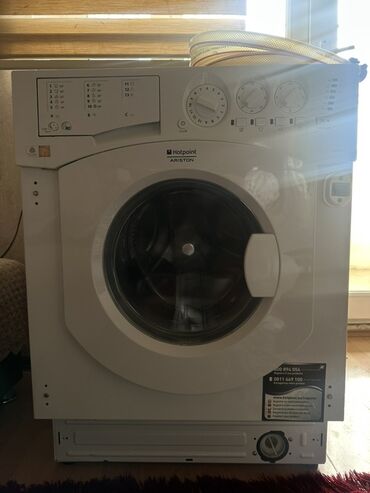 tikiş maşınlar: Hotpoint Ariston CAWD129 – quraşdırılan paltaryuyan/qurutma maşını