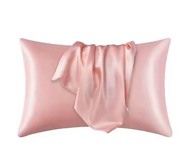 case za vencanje: 09. 🛏️ SATENSKE JASTUČNICE – ELEGANCIJA I LUKSUZ U VAŠOJ SPAVAĆOJ — 1