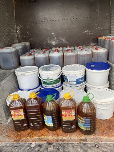 Витрины, стеллажи: Принимаем отработанное масло оптом по 25 сом