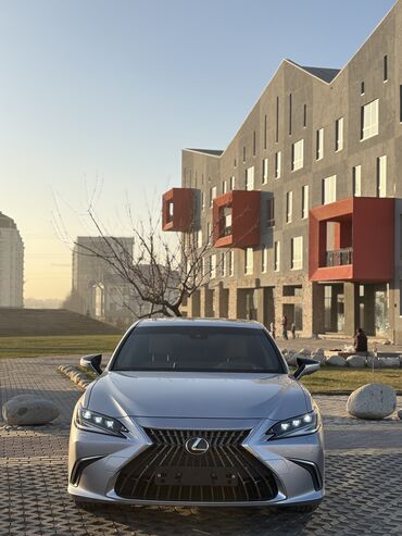 Lexus: Lexus ES: 2023 г., 2.5 л, Вариатор, Гибрид, Седан — 2