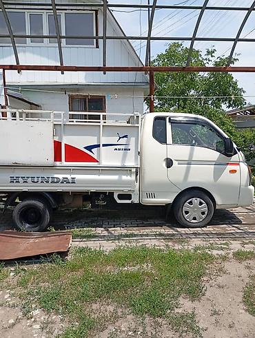 фура волва: Hyundai Porter (известен как H-100) — компактный бортовой грузовик — 4