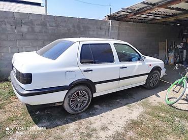 vento: Volkswagen Vento: 1995 г., 1.8 л, Механика, Бензин, Седан — 3