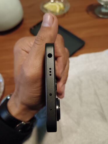en ucuz telfon: Xiaomi Redmi Note 13, 256 ГБ, цвет - Черный, 
 Гарантия, Отпечаток пальца, Две SIM карты