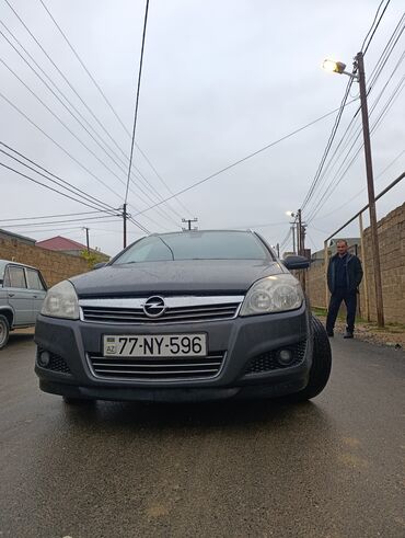 Opel: Opel Astra: 1.3 l | 2009 il 271634 km Universal — 1