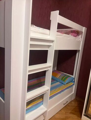Uşaq və gənc otağı üçün dəstlər: Oğlan və qız üçün, İşlənmiş, Çarpayı, Matras ilə